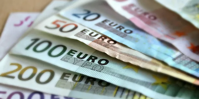 EUR/USD: euro can’t break Cloud’s resistance