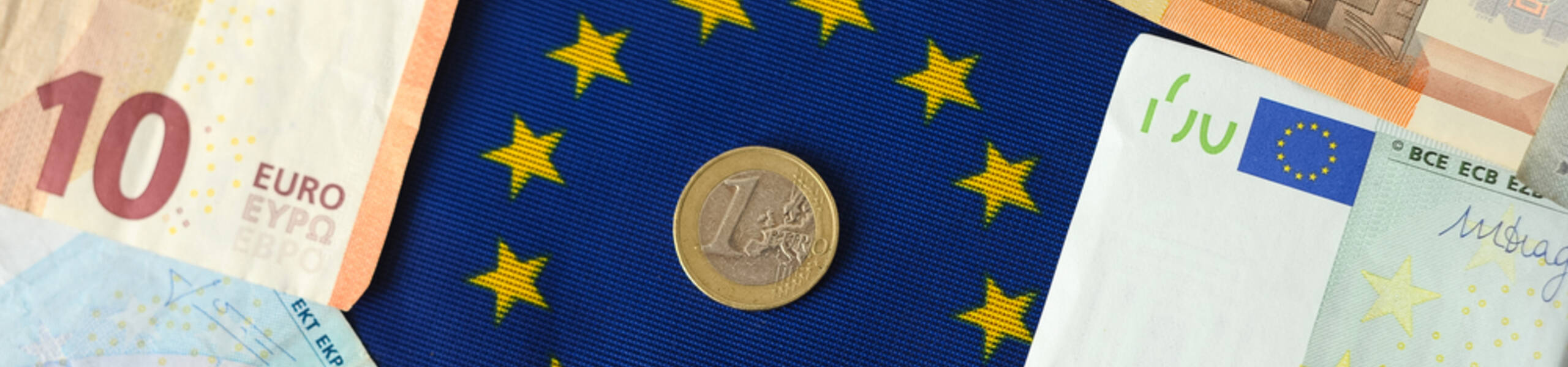 EUR/USD: euro goes to June’s lows