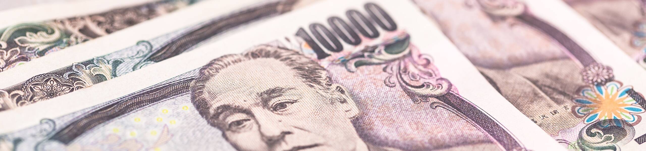 USD/JPY: pair to test the nearest support