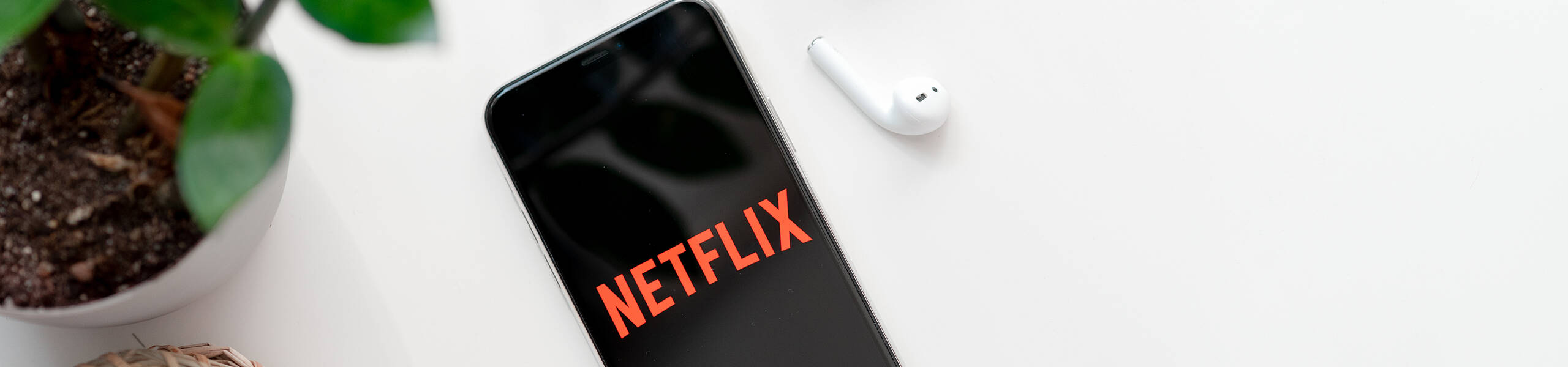 NETFLIX stock: booming; for how long?