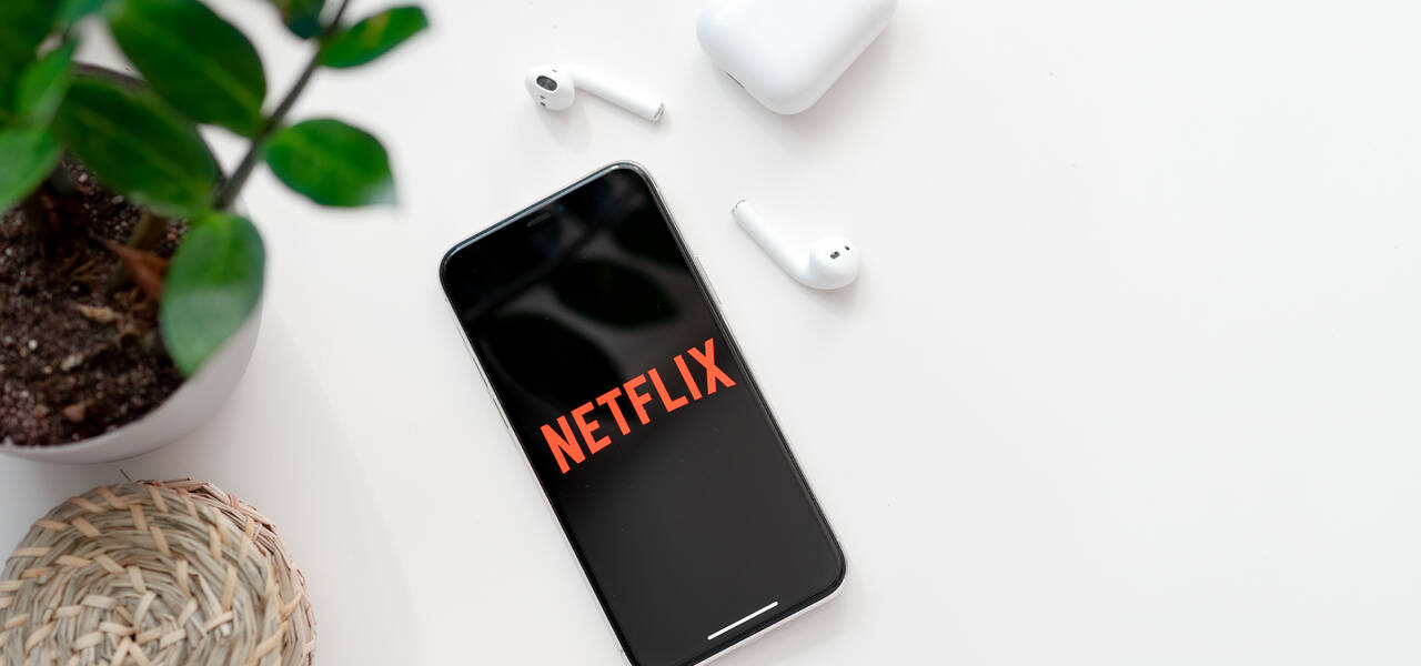 NETFLIX stock: booming; for how long?