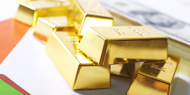 Can Crypto Market Predict Gold Movements?