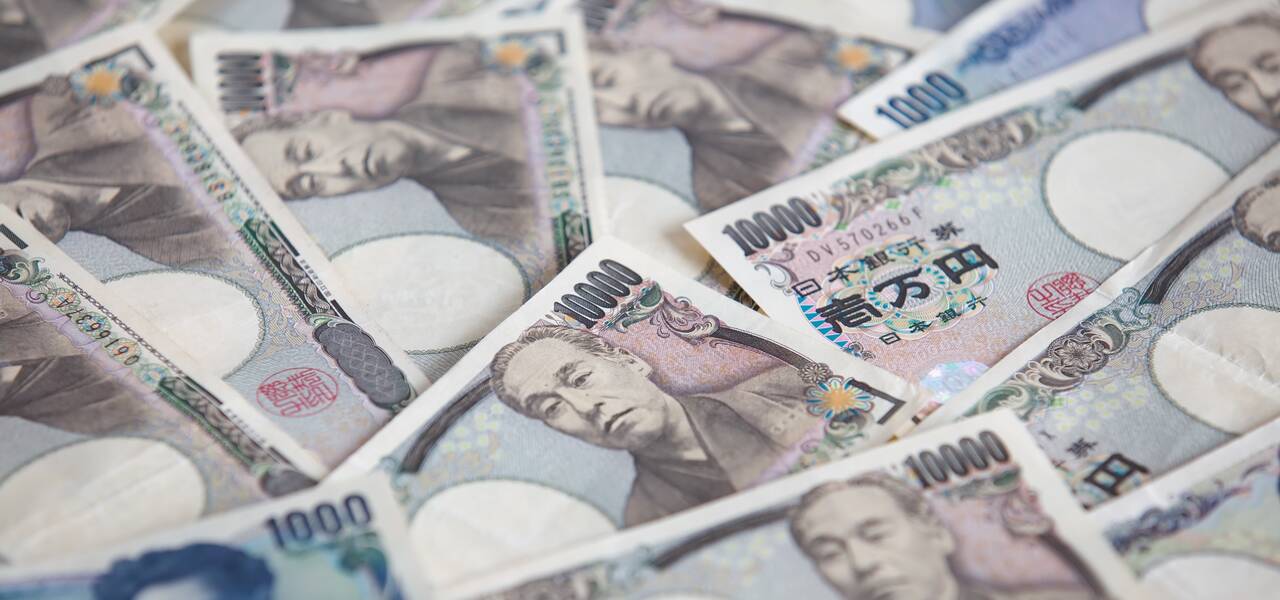 USD/JPY: bearish 