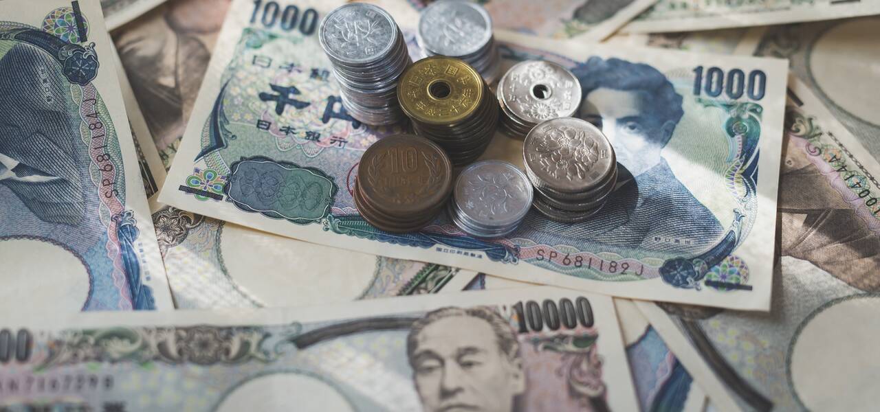 USD/JPY:  pullback from lower 