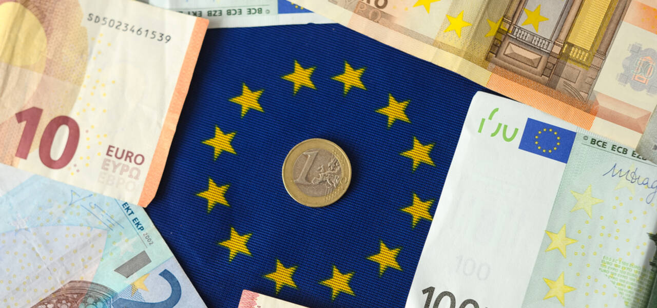 EUR/USD: euro comes near main support